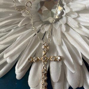 Absolutely gorgeous brand new 925 sterling silver cross with 925 chain :-)